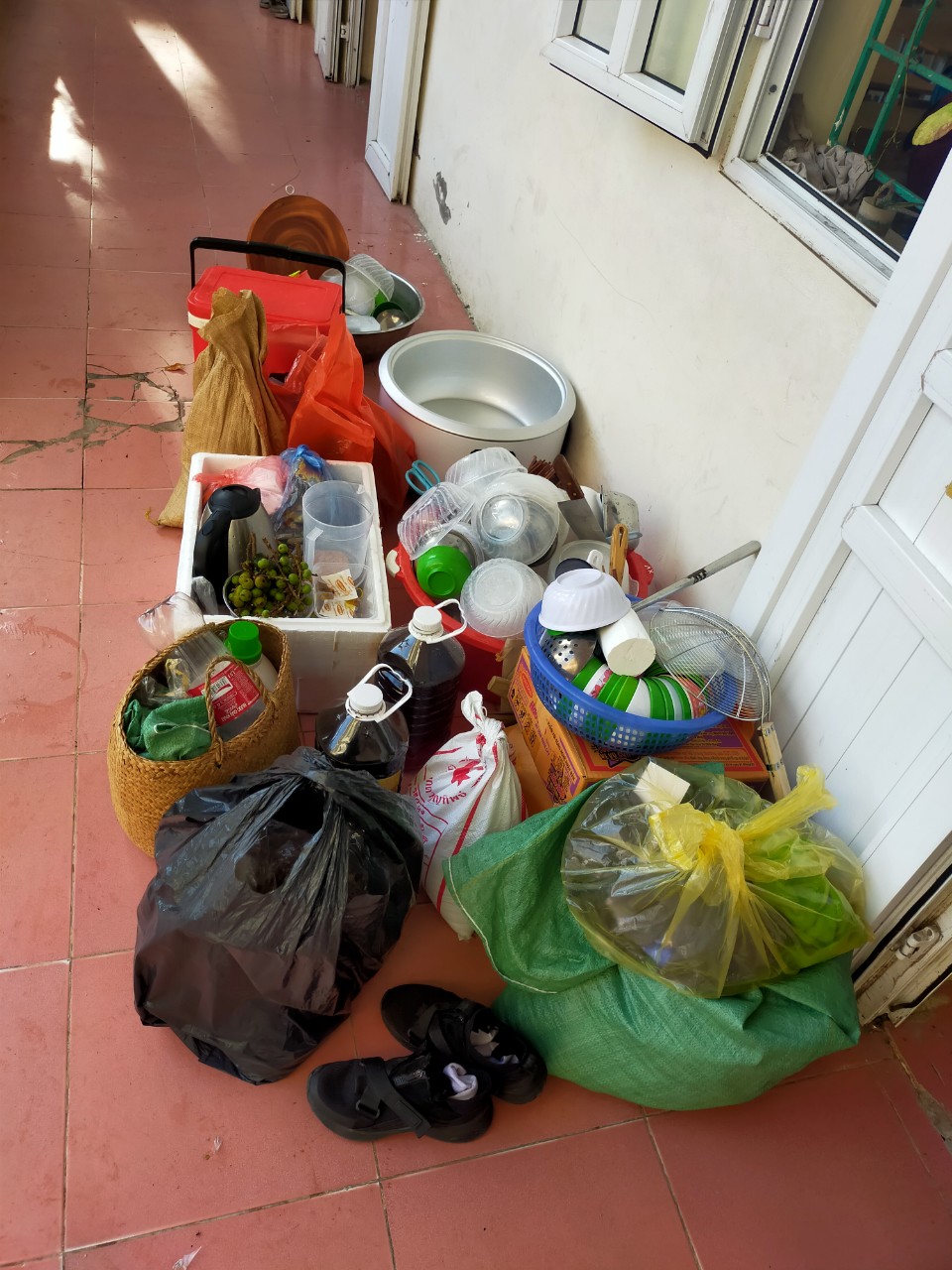 Đồ hậu cần